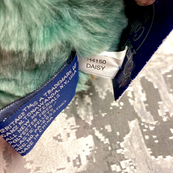 “Daisy” Heritage Collection Teddy Bear by Ganz - Picture 4 of 7